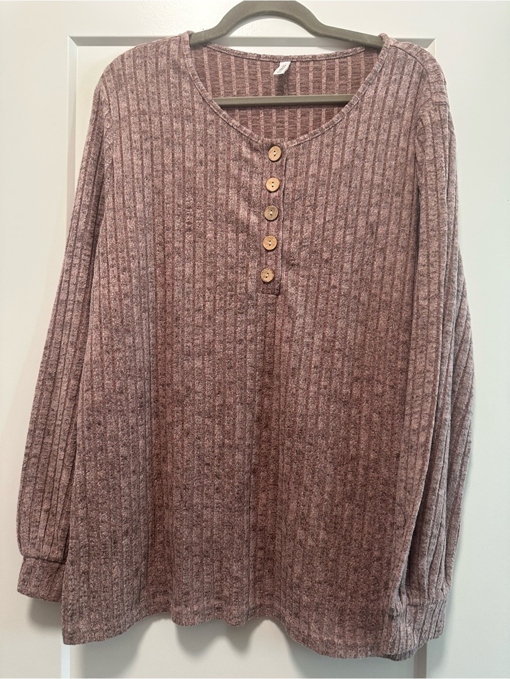 DB Moon Cozy Ribbed Button-Front Women’s Sweater - Taupe